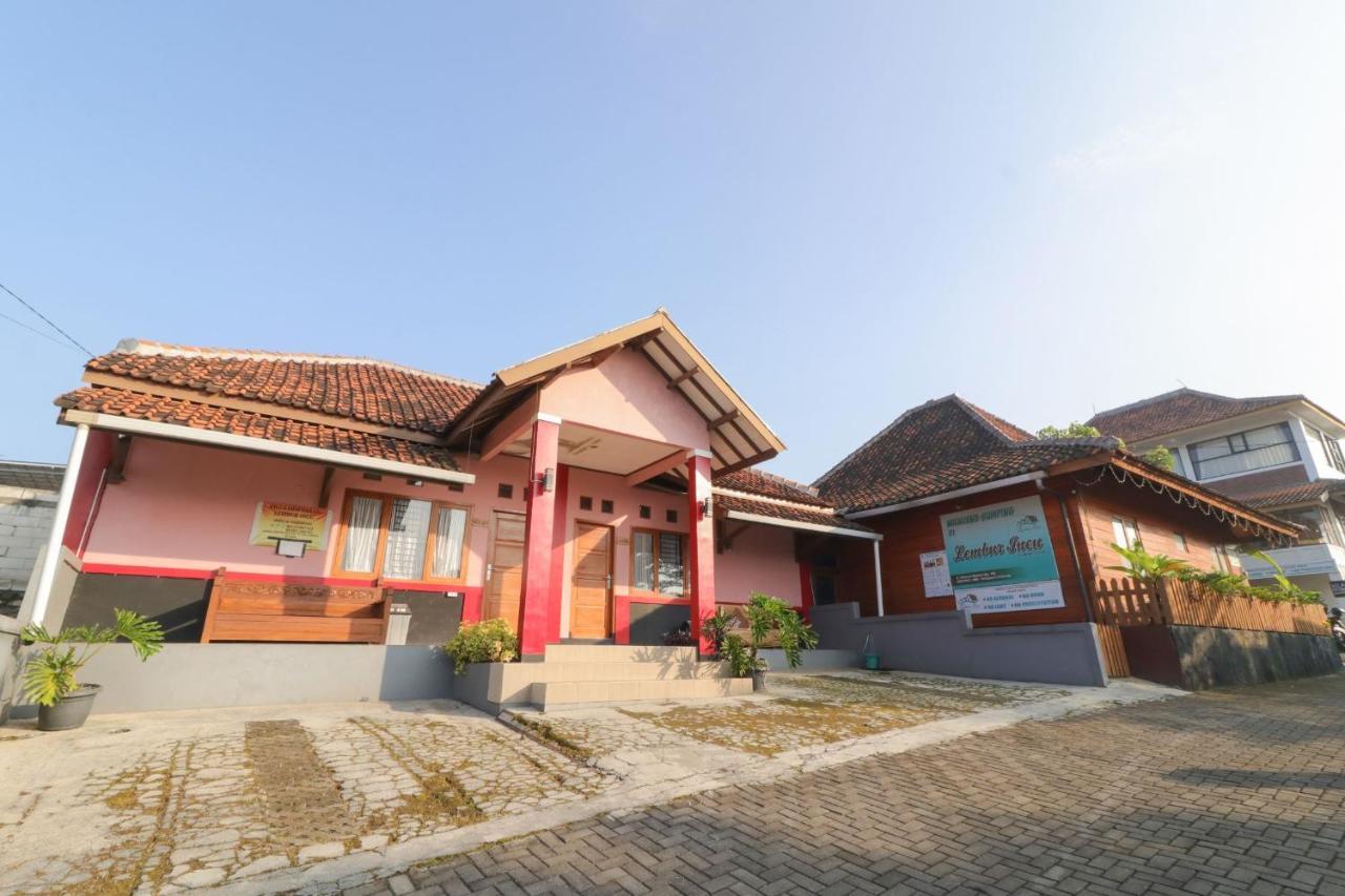 Lembur Incu Syariah Villa & Resto Lembang Zewnętrze zdjęcie
